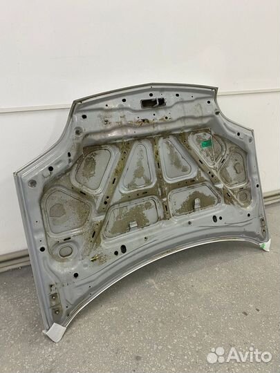 Продам капот на ниссан -Х трайл