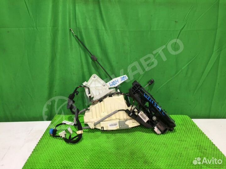 Замок двери задний левый Mercedes-Benz S W221