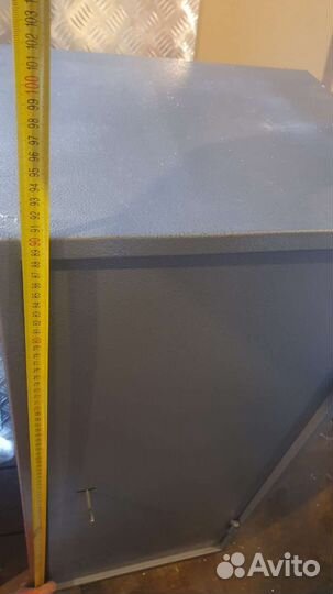 Сейф металлический