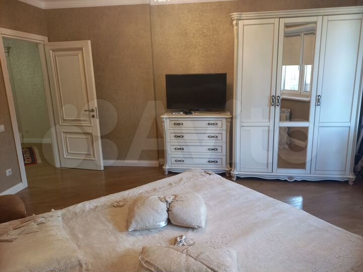 3-к. квартира, 109 м², 3/22 эт.