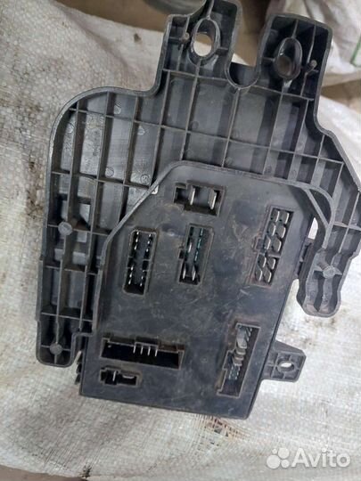 Блок предохранителей салонный Lifan X50 1.5