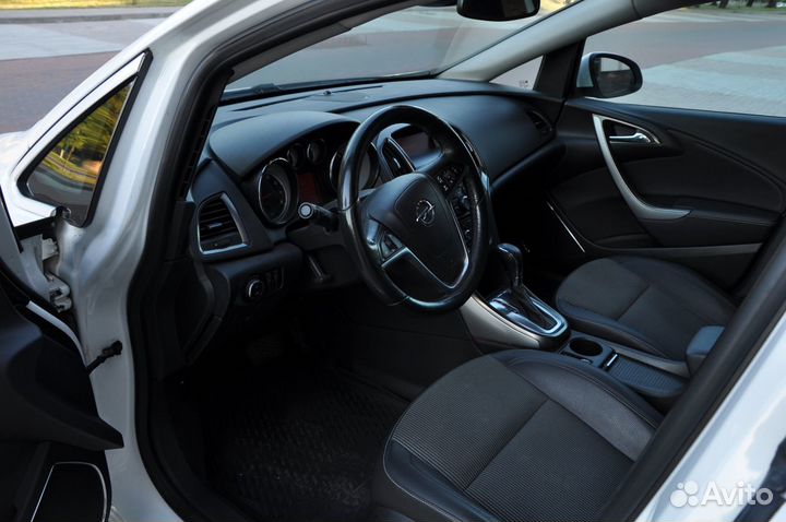 Opel Astra 1.6 AT, 2011, 145 000 км