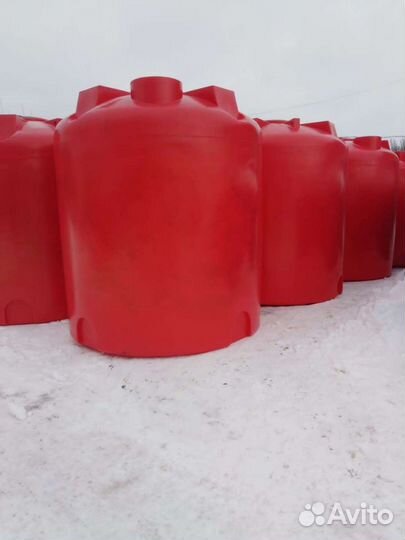 Емкость пластиковая под кас жку с обрешеткой