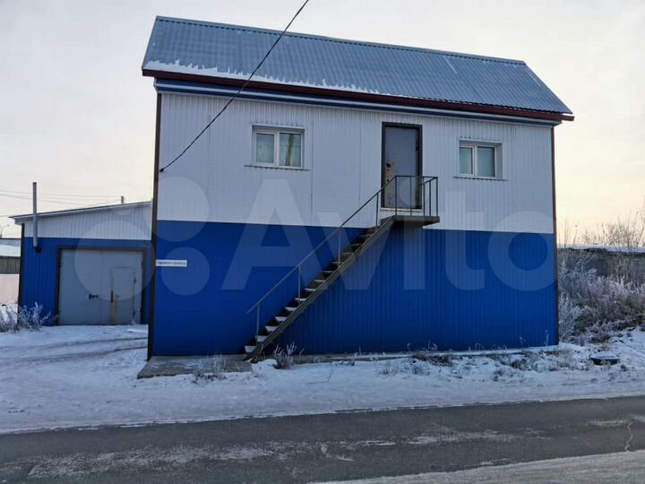 Гараж, > 30 м²