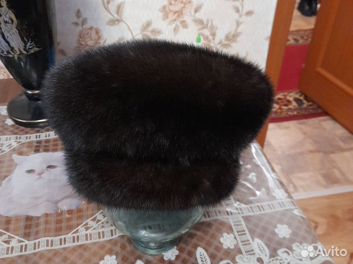 Женская шапка