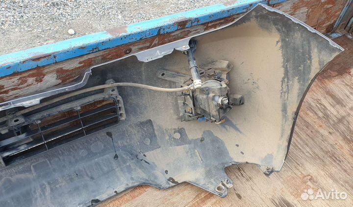 Бампер перед Toyota Land Cruiser 200