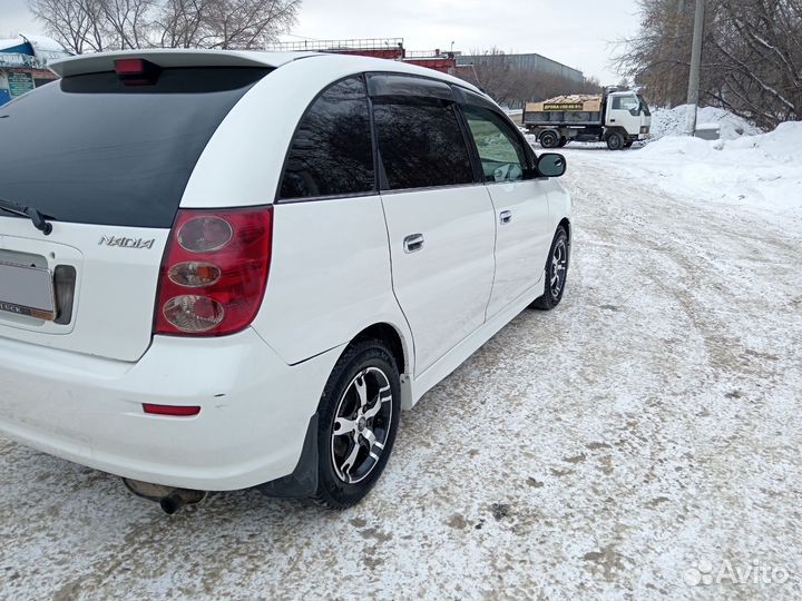 Toyota Nadia 2.0 AT, 1999, 261 030 км