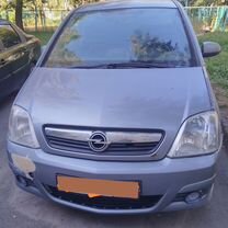 Opel Meriva 1.6 MT, 2008, битый, 200 000 км, с пробегом, цена 450 000 руб.