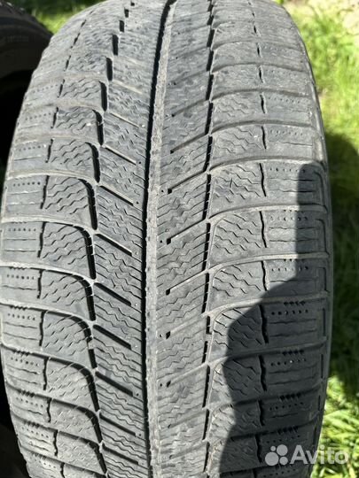 Michelin X-Ice North 3 215/50 R17