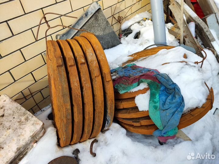 Чугунный люк на дорогу/заезд/площадку