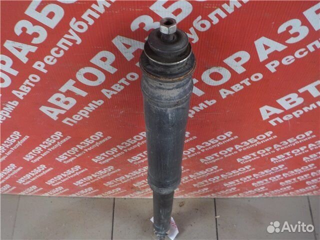 Амортизатор задний правый Toyota Corolla ADE150