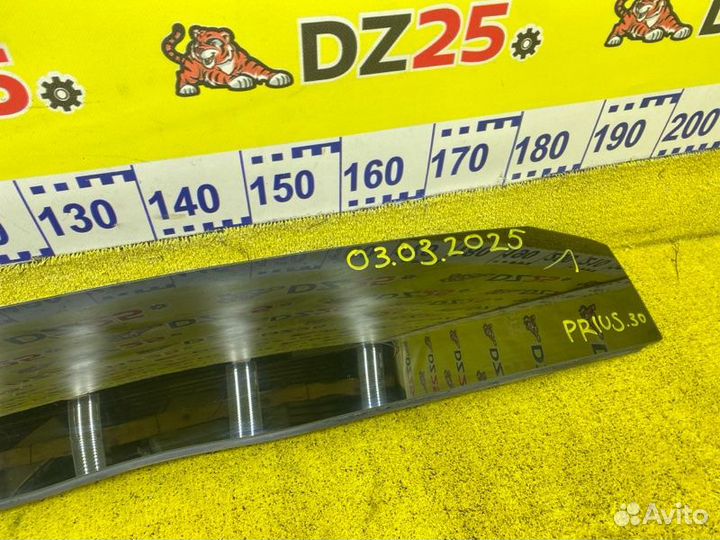 Стекло 5-й двери заднее Toyota Prius ZVW30 145569