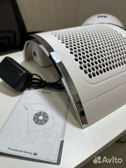 Продам вытяжку для маникюра