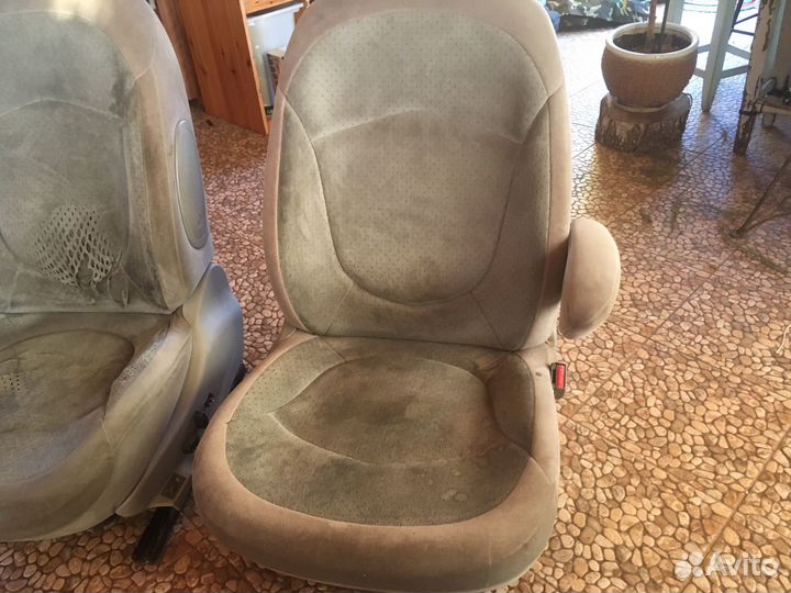 Передние сиденья Ситроен С5