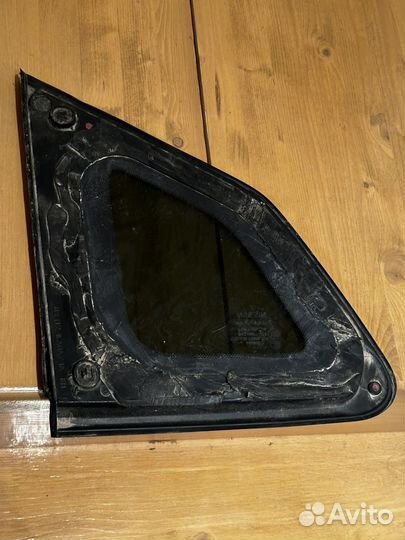 Форточка задняя правая на nissan qashqai j11