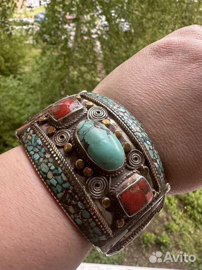 Браслет с натуральным камнями