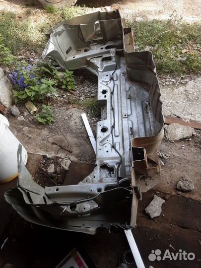 Форд фокус 1 задняя панель вентилятор