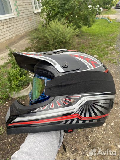 Кроссовый шлем