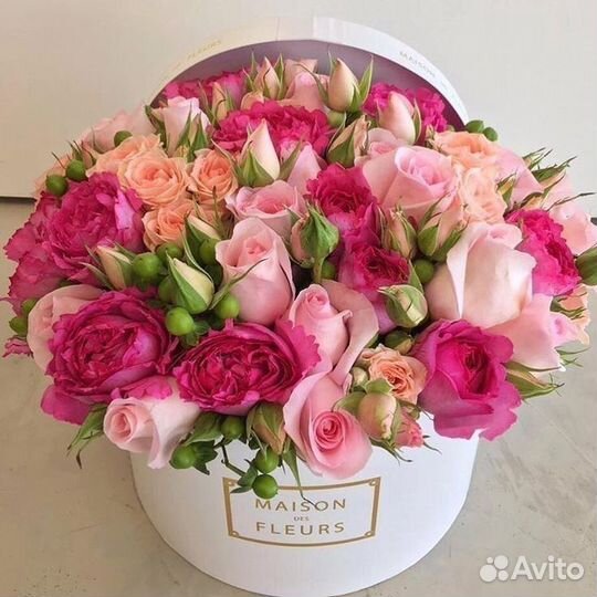 Цветы букеты в шляпной коробке