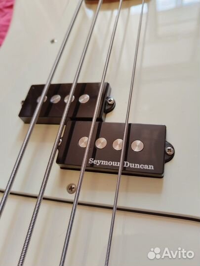Бас гитара Fender precision bass 2011г