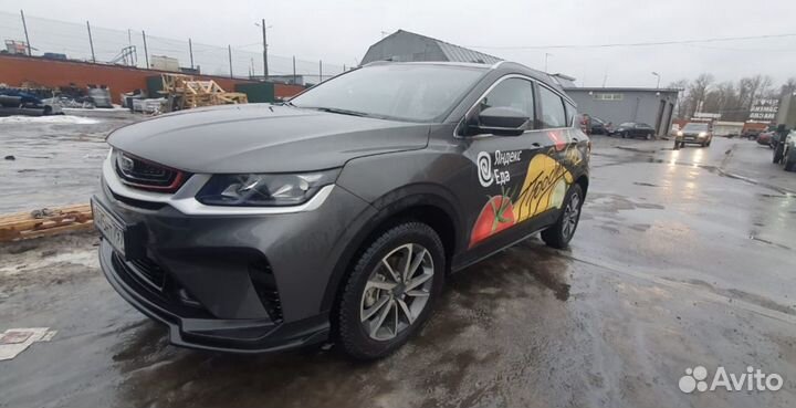 Водитель новые автомобили комфорт