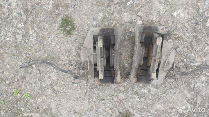 Суппорт передний Ауди Audi A6 (C6,4F)