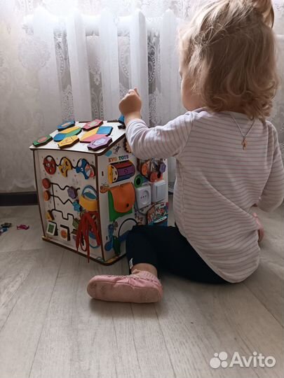 Бизиборд домик со светом