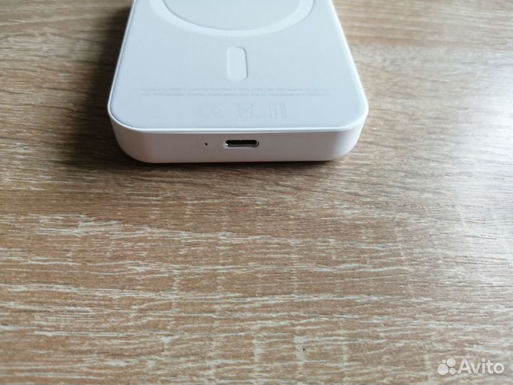 Внешний аккумулятор Battery pack MagSafe 5000 mAh