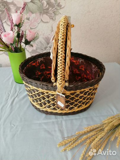 Корзина для пикника плетеная