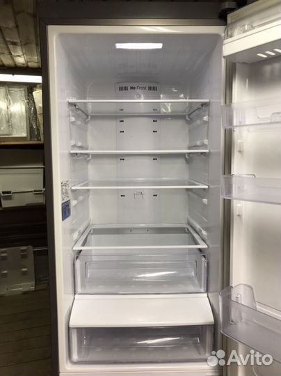 Холодильник Samsung No Frost