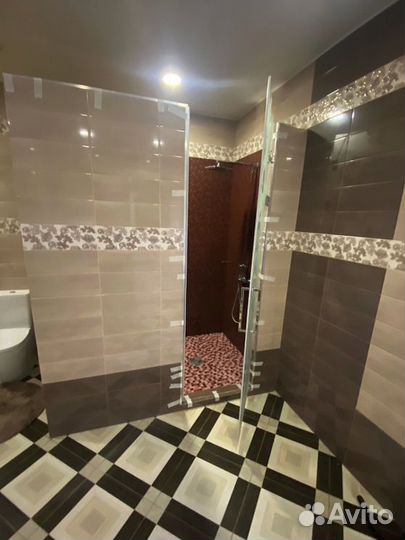 Душевой уголок новый. Душевая перегородка