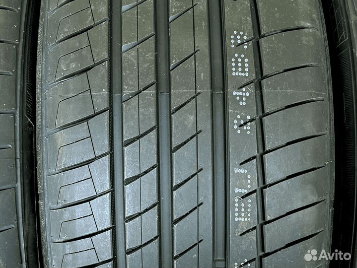 Kapsen RS26 Practical Max HP 285/35 R22 116W