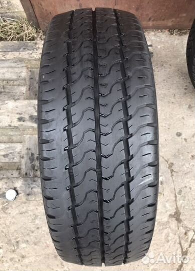 Dunlop EconoDrive 235/65 R16C