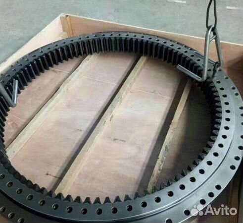 Поворотный круг экскаватора CAT 325