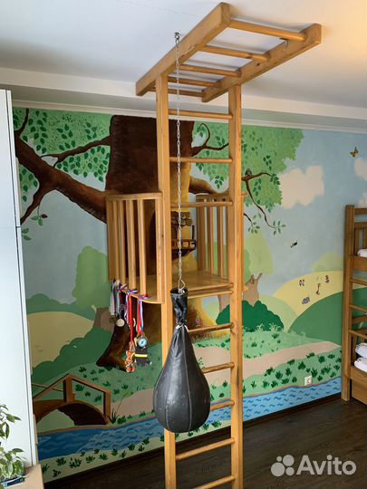 Детская шведская стенка - домик на дереве
