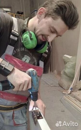 Монтажник межкомнатных дверей