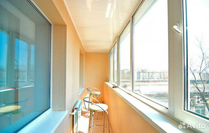 Отделка балконов и лоджий. Остекление балкона