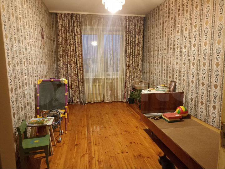 4-к. квартира, 92 м², 4/9 эт.