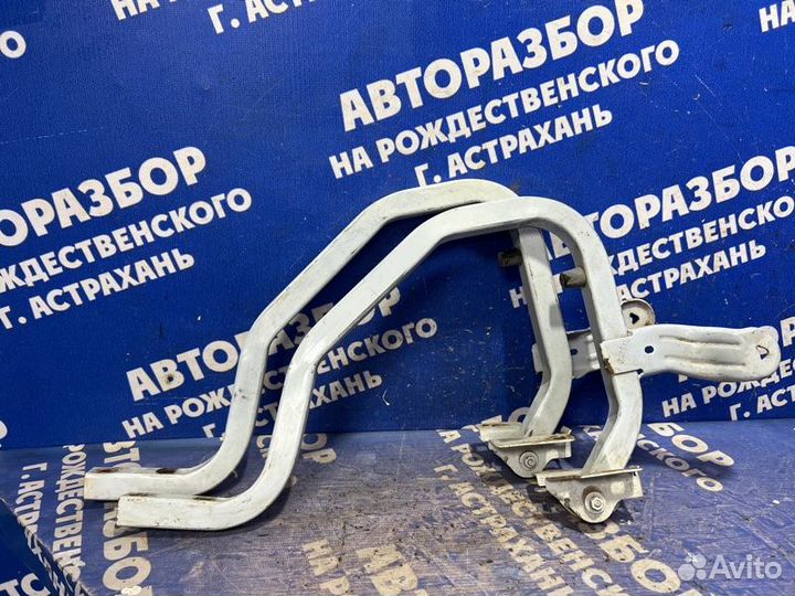 Петля крышки багажника Renault Logan 1 седан 2008