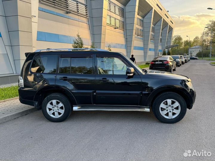 Mitsubishi Pajero 3.2 AT, 2008, 289 000 км