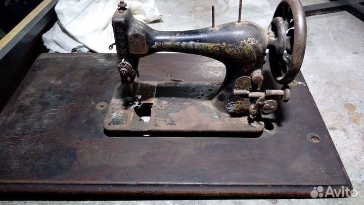 Швейная машина Singer