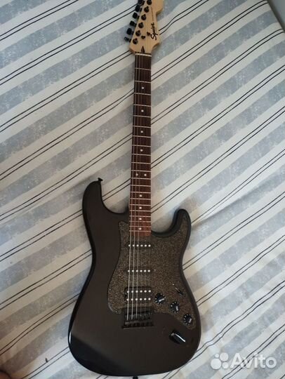 Fender squier bullet Stratocaster HT HSS BKM