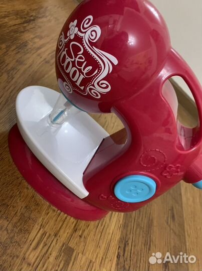 Детская швейная машинка