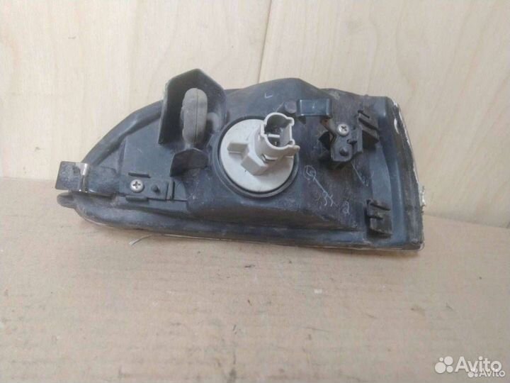 Поворотник Mitsubishi Galant 7 (1992 - 1997)