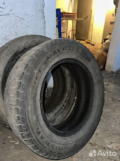 Goodyear Ice Navi Zea 215/65 R16