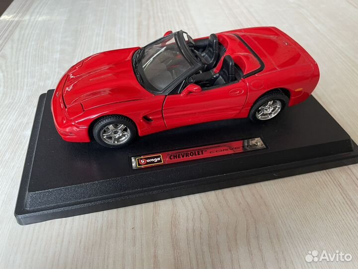 Модель bburago Chevrolet Corvette