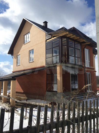 Коттедж 370 м² на участке 10 сот.