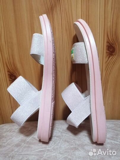 Босоножки для девочки