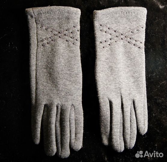 Перчатки женские, тёплые и новые