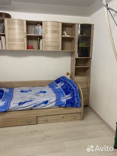 Спальный гарнитур бу